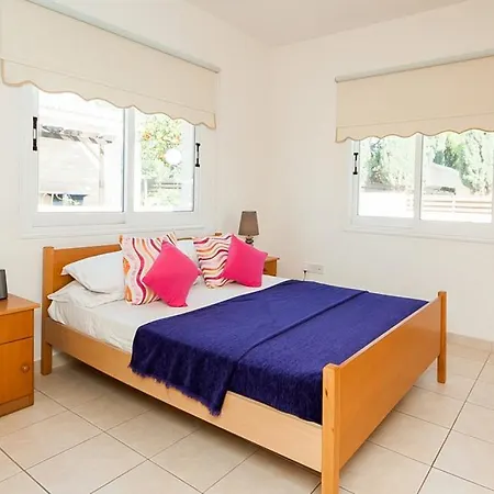 Stefanie * Айя-Напа