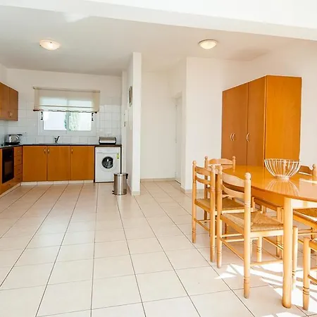 Stefanie Villa Agia Napa